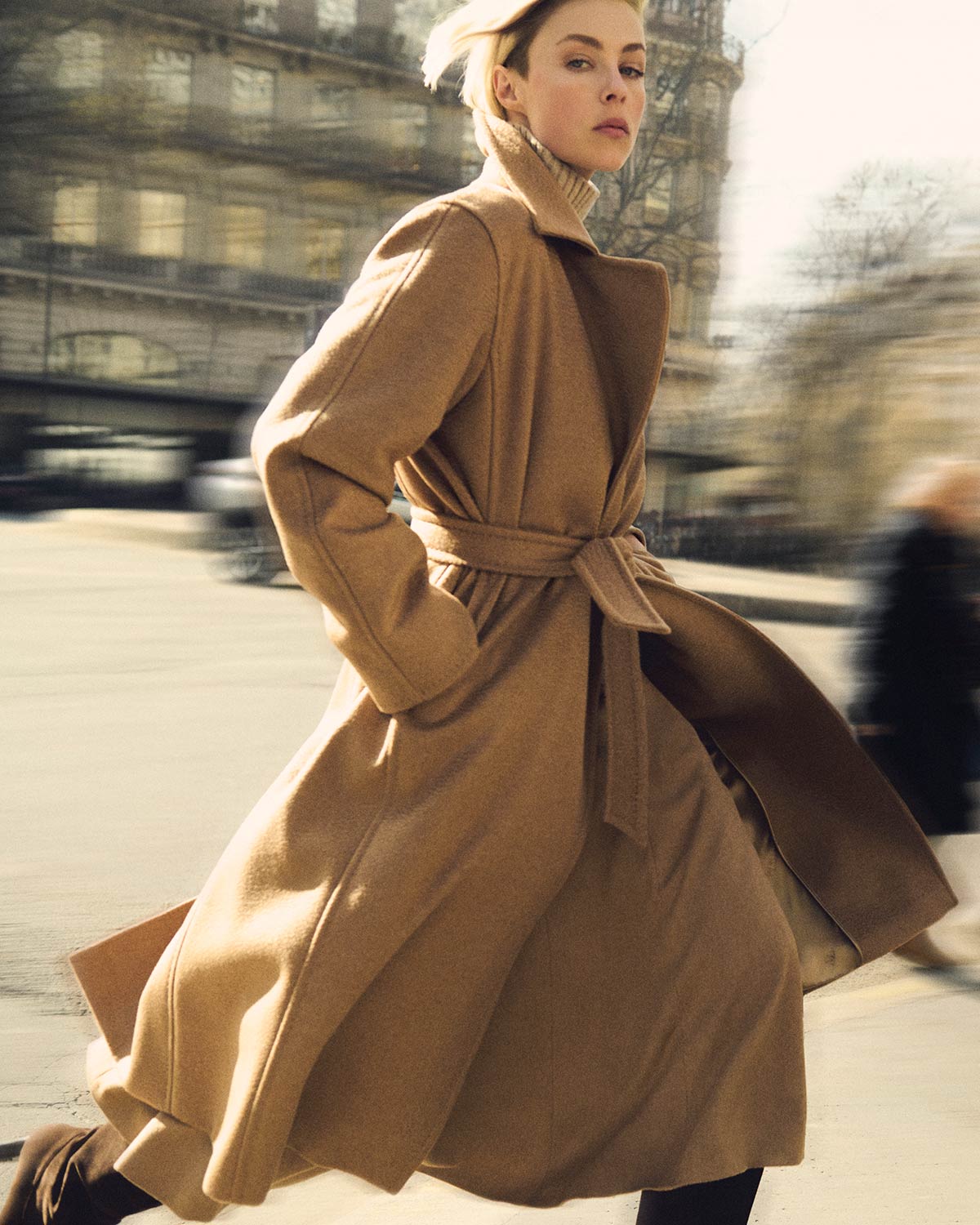 https://mt.maxmara.com/dam/jcr%3A71fc3937-5d5c-4fb5-81ea-c65e647e05a4/Icons%20004.jpg